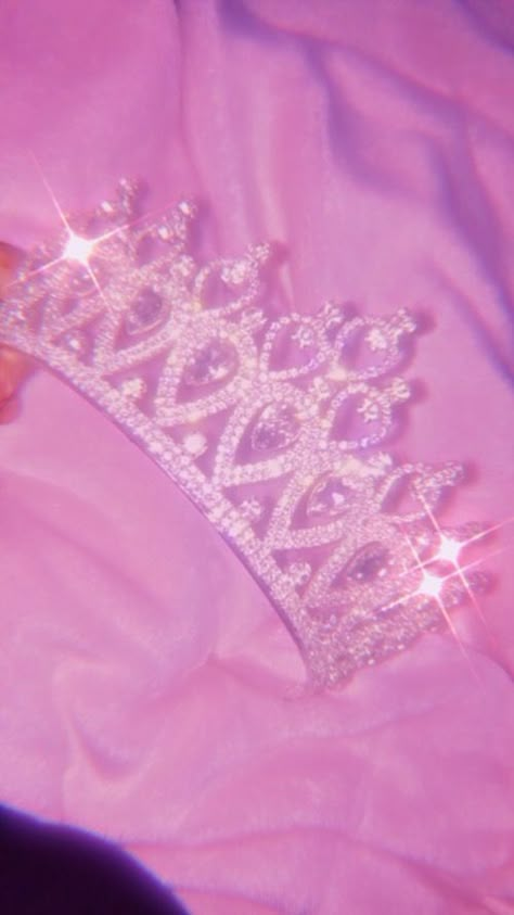 Bougie Pink Aesthetic, Pink Astethics, Pink Crown Aesthetic Wallpaper, Pink Bling Aesthetic, Pink Bling Wallpaper, Pink Aesthetic Boujee, Pink Aesthetic Baddie, Girly Pop Aesthetic, Pink Glitter Aesthetic