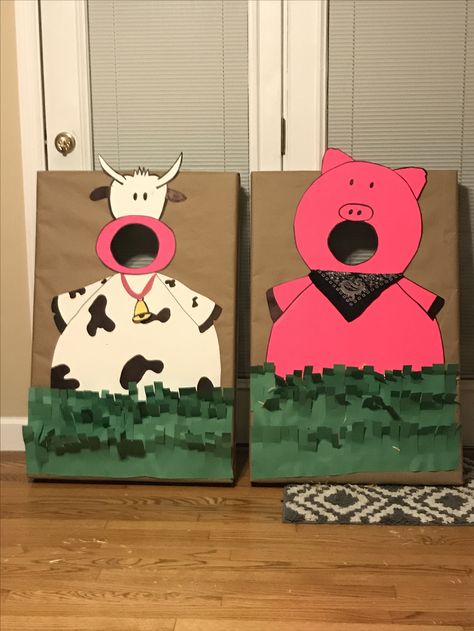 Farm animal cornhole boards Farm Vbs, Farm Activities Preschool, Farm Theme Preschool, Cow Birthday Parties, Farm Theme Birthday, Farm Themed Birthday Party, Farm Animals Birthday Party, Farm Day, Vbs Themes