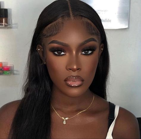 Bridal Makeup Lips, Mua Astethic, Wedding Makeup Look For Bride, Brown Soft Glam Makeup, Face Beat Makeup Prom, Homecoming Makeup Looks Natural, Soft Glam Makeup Brown Skin, Simple Homecoming Makeup, Elegant Glam Makeup