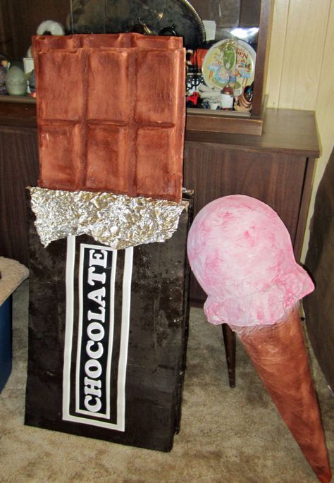 Papier Mache Chocolate Bar The Chocolate Touch, Candy Props, Candy Decorations Diy, Hansel Y Gretel, Candy Costumes, Giant Chocolate, Giant Candy, Candy Land Christmas Decorations Outdoor, Colorful Outfits