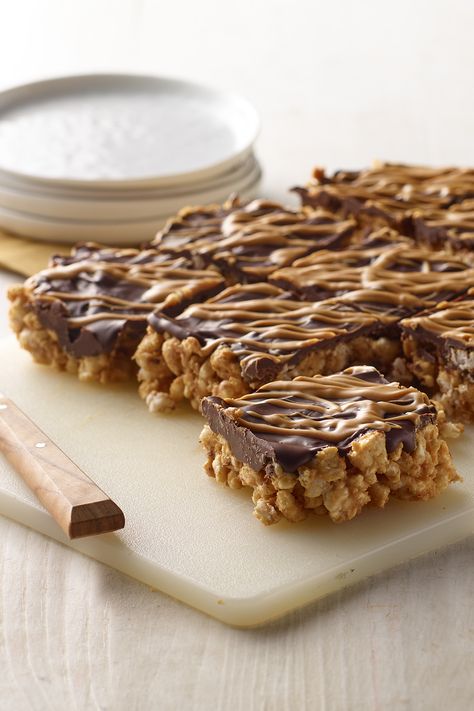 Peanut Butter Chocolate Rice Cakes, Recipes Using Rice Cakes, Rice Cake Dessert Ideas, Rice Cake Bars, Peanut Butter Rice Cake, Rice Cake Recipes Healthy, Energy Cookies, Pb Recipes, Caramel Rice Cakes