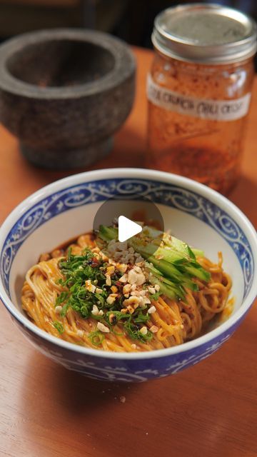 Derek Chen on Instagram: "Sesame Noodles Ingredients Sauce * 3 tbsp sesame paste * 3 tbsp peanut butter * 1 tbsp soy sauce * 1 tbsp black vinegar * 1 tbsp sesame oil * 1 tbsp sugar * 1 tsp grated garlic * 1 tsp grated ginger * 1/2 tsp salt * 1/4 tsp msg * 2 tbsp chili oil(less if you don’t like spicy) * 1/2 cup hot pasta water Assembly * 2 bundles fresh flour noodles * Sauce * Cucumber(Julienned) * Green onion * Crushed peanuts * Chili Oil Instructions 1. Combine all sauce ingredients in a bowl. 2. Boil fresh noodles for 3 minutes making sure to save some of the hot water for the sauce so it is nice and smooth. If you like this dish cold, rinse the noodles under ice cold water. 3. Combine the noodles with the sauce until fully incorporated. If the noodles seem too thick, add a little more Asian Peanut Noodles, Noodles Sauce, Chipotle Pasta, Spicy Thai Noodles, Pan Fried Noodles, Black Vinegar, Sesame Paste, Drunken Noodles, Sesame Noodles