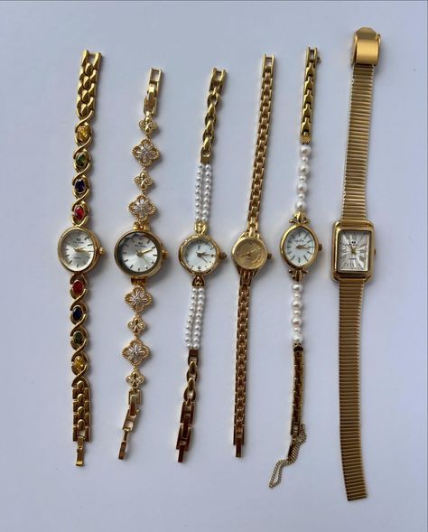 ☁️✨vintage-style gold watches☁️✨ shop link in bio! #vintage #jewelry #vintagewatch #vintageinspired #daintywatch #explore Vintage Watches Aesthetic, Gold Vintage Watch, Vintage Gold Watch, Improve Self Confidence, Jordan Taylor, Thrift Inspo, Gold Watches, Jewellery Vintage, Jewelry Watch