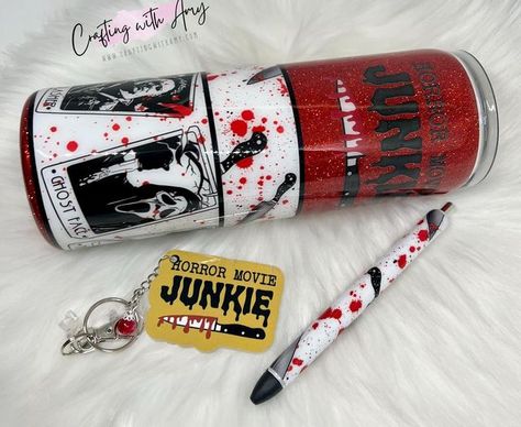 Crafting With Amy on Instagram: "Horror movie tumbler combos #craftingwithamy #horrormovies #horror #elmstreet #clown #it #scream #halloween #ghostface #freddy #nightmareonelmstreet #epoxy #tumbler #glittertumbler #scarymovies #blood #tumbler #epoxyresin #epoxypen #fridaythe13th #freddykrueger #jasonvoorhees" Scream Halloween, Personalised Pens, Cup Ideas, Custom Cup, Custom Cups, Custom Glitter, Ghost Faces, Nightmare On Elm Street, Personalized Tumbler