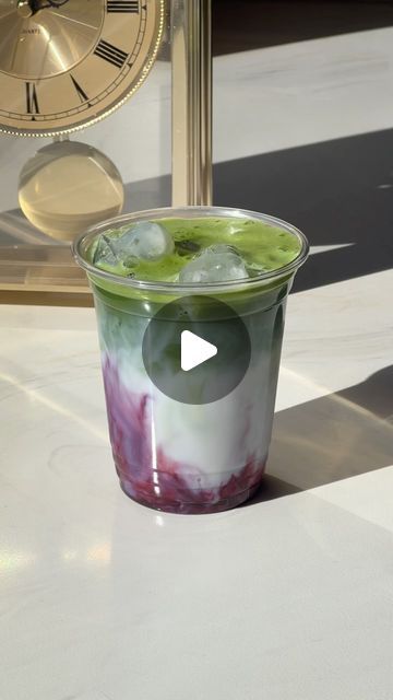 289K views · 32K likes | kristy’s homecafe on Instagram: "blueberry matcha latte 🫐🍵  recipe: 〰️2tsp homemade blueberry syrup  〰️ice 〰️1/2cup milk 〰�️2tsp matcha powder + 50ml warm water  #homecafe #aestheticdrinks #drinkrecipe #matcha #matchatea #matchalatte #blueberrylatte #blueberrymatcha #matcharecipe" Matcha Blueberry, Blueberry Matcha Latte, Blueberry Matcha, Homemade Blueberry Syrup, Starbucks Matcha, Matcha Latte Recipe, Iced Matcha Latte, Blueberry Syrup, Matcha Recipe