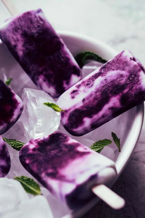 Keto Popsicles, Coconut Popsicles, Keto Approved Foods, Keto Diet Vegetables, Pudding Chia, Vegan Steak, Blueberry Mint, Keto Diet Results, Desserts Keto