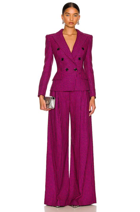 Bold Suit Women, Eccentric Formal Wear, Womens Fitted Suit, Winter Formal Suits For Women, Winter Suits For Women, Womens Pantsuit, Ordinary Retinol, Formal Suits For Women, The Ordinary Retinol