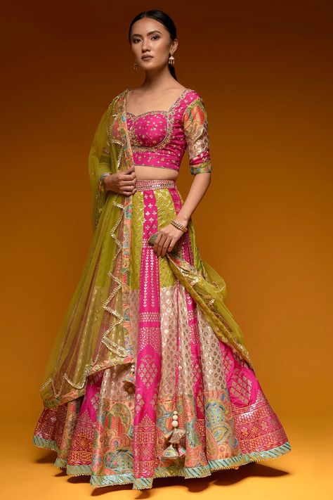 Sabyasachi Multicolor Lehenga, Mehendi Lehenga Brides, Mehendi Bridal Outfit, Mehndi Lehnga, Multicolour Lehenga, Lehenga Wedding Bridal, Mehndi Lehenga, Multi Color Lehenga, Mehandi Ceremony