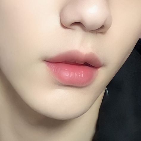 Soobin Lips, Male Lips, Mouth Anatomy, Lip Surgery, Bentuk Alis, White Lips, Matte Skin, Ethereal Makeup, Lip Shapes