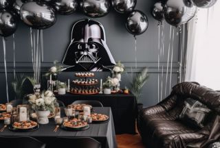 Star Wars Dinner Party, Star Wars Adult Birthday, Adult Star Wars Birthday Party Ideas, Star Wars Adult Party, Star Wars Party Decorations, Star Wars Easter Eggs, Star Wars Party Games, Star Wars Themed Birthday Party, Family Gift Exchange