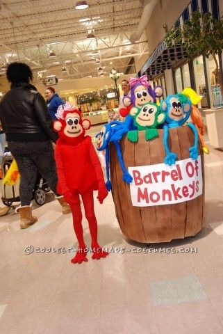 Diy Barrel, Monkey Halloween Costume, Pumpkin Sculpting, Orange Gifts, Orange Monkey, Monkey Costumes, Parade Ideas, Costumes For Adults, Unicorn Birthday Party Decorations