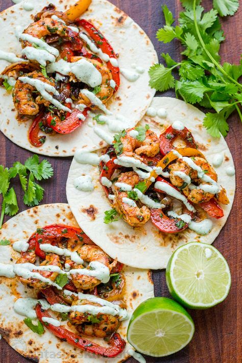 Jamaican Tacos, Skillet Tacos, Shrimp Recipes Keto, Fajitas Shrimp, Shrimp Fajitas Recipe, Shrimp Fajita Recipe, Natashas Kitchen, Mexican Shrimp Recipes, Dinner Fish