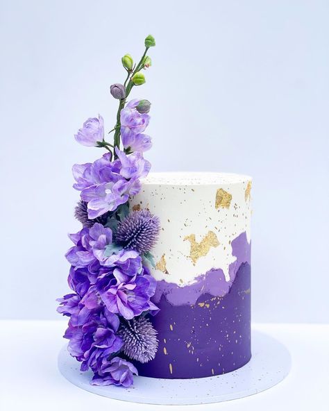 40th Party Ideas, Purple Wedding Theme, Purple Cakes, Purple I, Birthday Cakes For Women, Cake Decorating Designs, Classic Cake, Purple Colour, Colorful Cakes