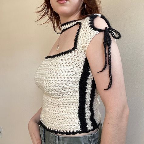 quiet moon top- PDF crochet pattern - NatssRecord's Ko-fi Shop - Ko-fi ❤️ Where creators get support from fans through donations, memberships, shop sales and more! The original 'Buy Me a Coffee' Page. Alt Crochet Top, Goth Crochet Top Pattern, Crochet Mesh Star Top Pattern, Lilith Top Crochet, Luna Crop Top Crochet, Black Crochet Top, Mesh Tops, Bracelet Crochet, Crochet Bracelet Pattern