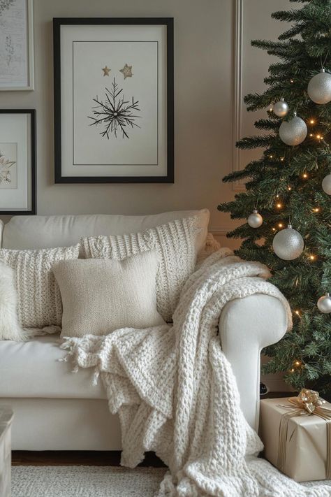 White And Natural Christmas Decor, Neutral Minimalist Christmas Decor, Minimal White Christmas Decor, Christmas Tree Behind Couch, White And Wood Christmas Decor, Clean Christmas Decor, Sage Apartment, Christmas Decor Small Apartment, Christmas Aesthetic Warm