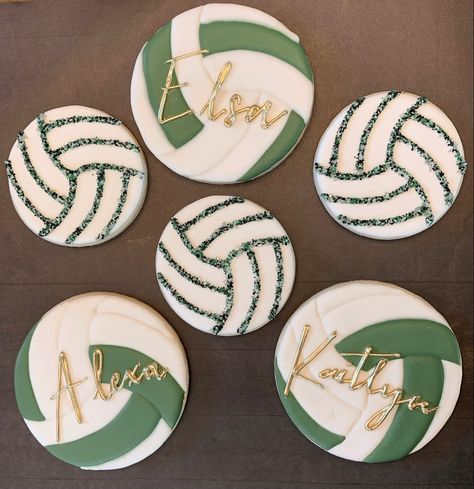 Decorated Volleyball, Volleyball Cookies, Volleyball Banquet, Volleyball Party, Sports Cookies, Dessert Inspiration, Cookies Decorated, Cookie Ideas, Icing Cookies