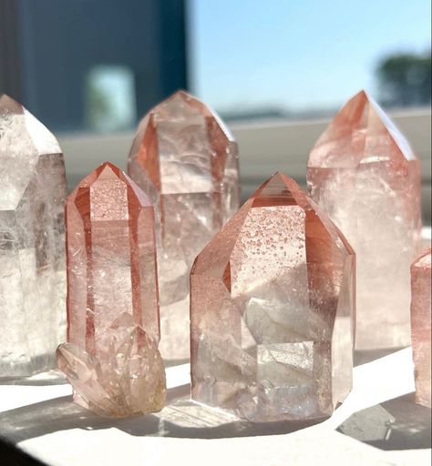 Lithium Quartz Towers Crystal Powers, Lithium Quartz, Crystal Power, Secrets Of The Universe, Witchy Things, Crystal Decor, Colorful Candles, Rocks And Minerals, Mother Nature