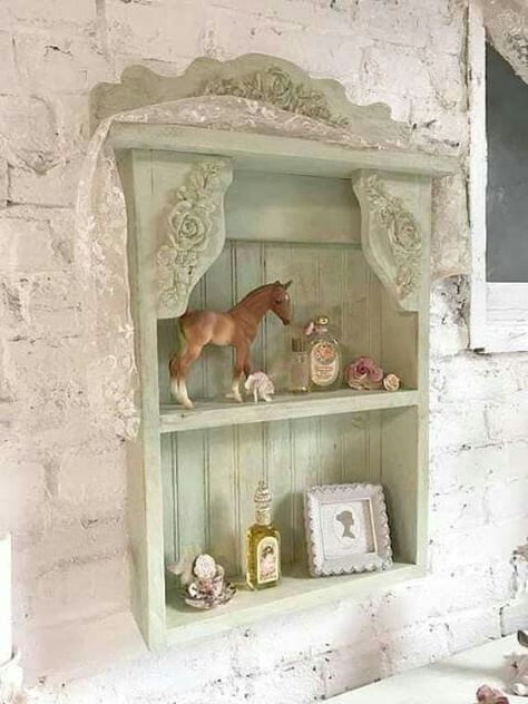 Shabby Chic Shelf, Shabby Chic Shelves, Prairie Chic, Cottage Shabby Chic, Estilo Shabby Chic, Shabby Chic Living, Painted Cottage, Shabby Chic Dresser, Solid Wood Shelves