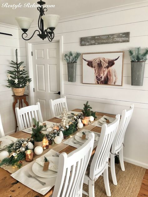 Neutral Farmhouse Christmas Dining Table Setting Dining Table With Placemats, Proper Table Setting, Hosting Decor, Dinner Setup, White Baubles, Neutral Farmhouse, Country Table, Christmas Dining Table, Neutral Christmas Decor