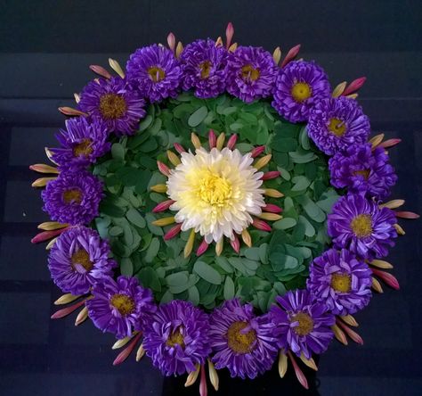 A beautiful rangoli using Purple flowers n leaves Purple Rangoli, Floating Flower, Flower Arrangement Designs, Rangoli Border, Cat Coloring Book, Rangoli Borders, Diwali Decoration, Rangoli Border Designs, Flower Rangoli