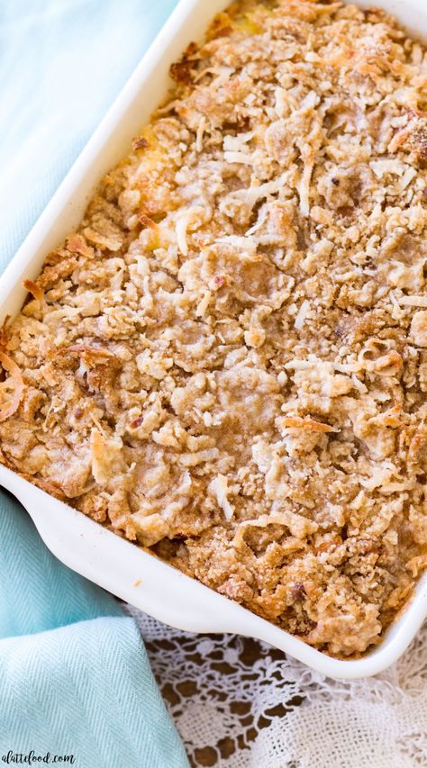 This tropical Pineapple Coconut French Toast Casserole is made with King's Hawaiian Sweet Rolls, Del Monte Pineapple, Coconut, and Mauna Loa Macadamia Nuts! It's an easy French Toast Casserole recipe that is full of sweet tropical flavor, perfect for breakfast or brunch! Pineapple French Toast, Easy French Toast Casserole, Hawaiian Breakfast, French Toast Casserole Recipe, Coconut French Toast, Easy French Toast, French Toast Casserole Easy, Homemade French Toast, Easy Breakfast Casserole Recipes