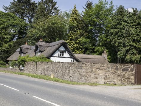 https://flic.kr/s/aHskz3dFC8 | Aymestrey, Pokehouse Wood and Croft Castle Parkland | A circular walk from the village of Aymestrey through Pokehouse Wood and the delightful Croft Castle Parkland on a sunny Sunday afternoon in May. Croft Castle, Sunny Sunday, Sunday Afternoon, The Village, Castle, House Styles, Wood