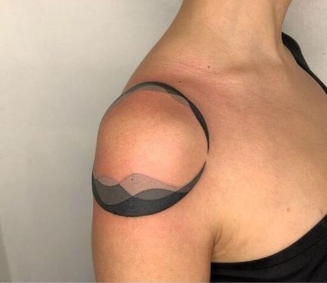 shoulder tattoo Tattoos On Both Shoulders, Shoulder Tattoo Pattern, Shoulder Round Tattoo, Shoulder Circle Tattoos For Women, Auraboris Tattoo, Water Shoulder Tattoo, Symmetric Tattoo Shoulder, Geometric Tattoo Design Shoulder, Ethereal Tattoos Thigh