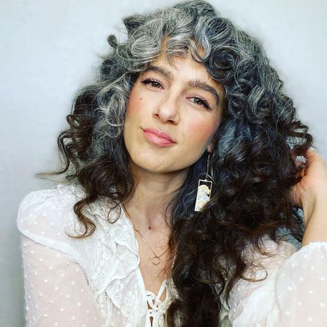 25 Photos That Will Make You Want Curly Bangs | NaturallyCurly.com Corte Shaggy, Grey Hair With Bangs, Curly Shag Haircut, Grey Curly Hair, Fine Curly Hair, Grey Hair Inspiration, Curly Bangs, Natural Gray Hair, Grow Long Hair