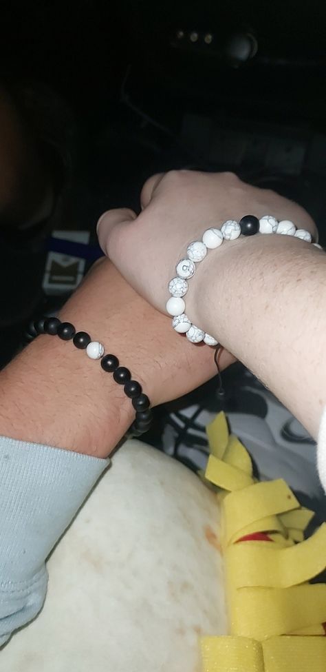 Me And My Boyfriend, Matching Couple Bracelets, Couple Stuff, Couples Diy, Guy Best Friend, Couple Goal, Dream Man, Boyfriend Diy, Boy Best Friend