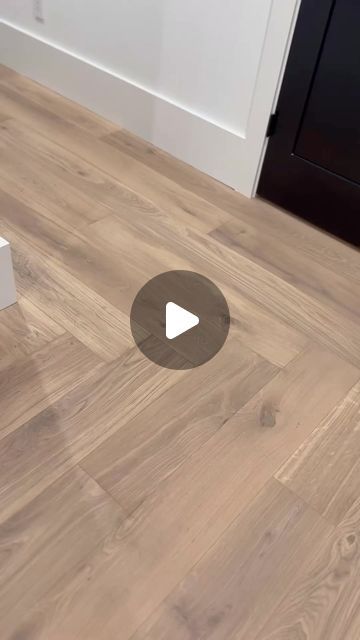 Kelly Griffiths on Instagram: "Save for later: wood floor transitions? Two hallways with different directions, what should you do? Make the transition look intentional. Change the transition intentionally. 

How do you think it looks? 

#hardwoodflooring #hardwood #flooring #transition #flooringideas #flooringinstallation #hallway #hallwaydecor #hallwayinspo #woodfloors #flooringdesign #réel #reels #reelsinstagram #intentionaldesign #interiordesign #interiordesigner @soenhardwood5280 #whiteoak #newbuild #modernhome #newbuild #newconstruction #housebeautiful #remodel #floors #floorboards" Floor Transition Ideas, Floor Transitions, Transition Flooring, Hallway Flooring, Light Wood Floors, Hardwood Flooring, Hallway Decorating, Floor Installation, Floor Design