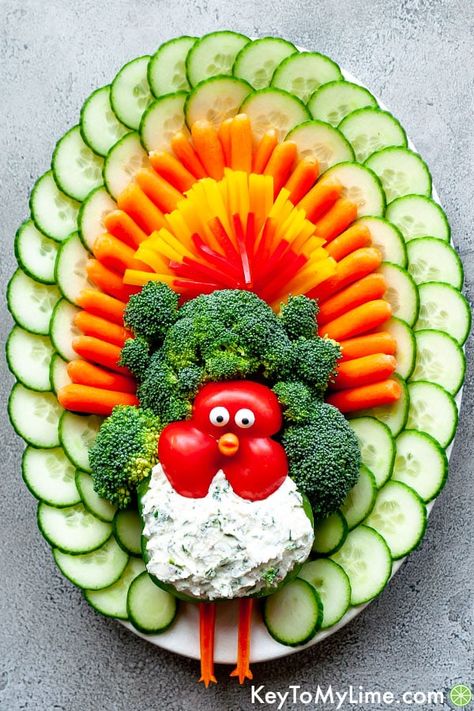 Turkey Veggie Tray Vegetable Platters, Thanksgiving Crudite, Veggie Tray Thanksgiving, Thanksgiving Appetizers For Kids, Healthy Thanksgiving Appetizers, Make Ahead Thanksgiving Appetizers, Thanksgiving Finger Food Ideas, Thanksgiving Finger Foods, Thanksgiving Appetizers Ideas