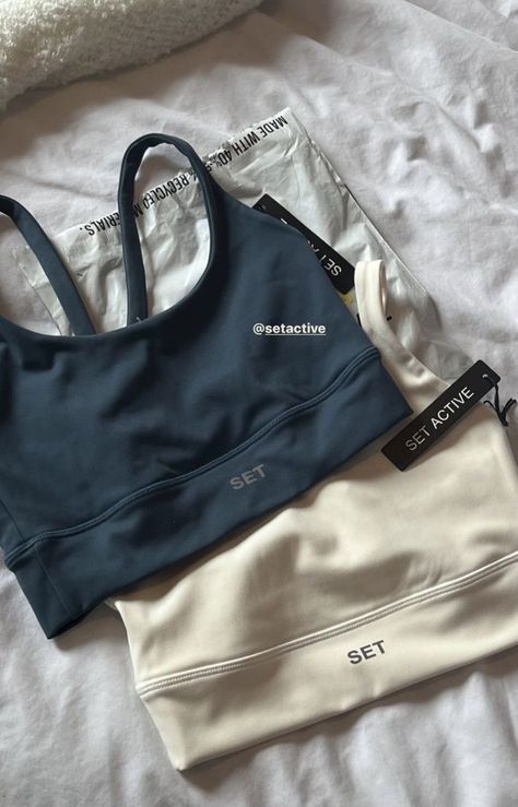 Sport Bra Aesthetic, Pr Package Aesthetic, Sports Bra Aesthetic, Gym Outfit Inspo, Aesthetic Sport, Cute Sports Bra, Sport Set, Gym Bra, Gym Fits