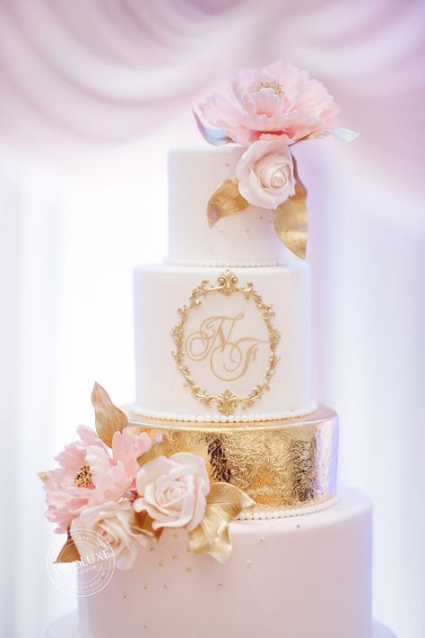 Wedding Cakes Fall, Elegant Blush Wedding, Blush Wedding Cakes, Big Wedding Cakes, Summer Wedding Cakes, Winter Wedding Cake, Dream Wedding Cake, Lace Wedding Cake, Floral Wedding Cakes