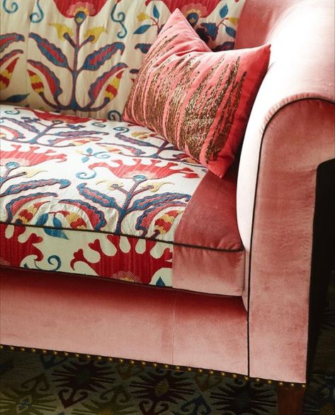 Katie Ridder Sofa Fabric Ideas Color Schemes, Sofa Fabric Ideas, Sofa Detail, Katie Ridder, Classic Furniture Living Room, Flat Furniture, Fabric Sofa Cover, Bold Decor, Sofa Fabric