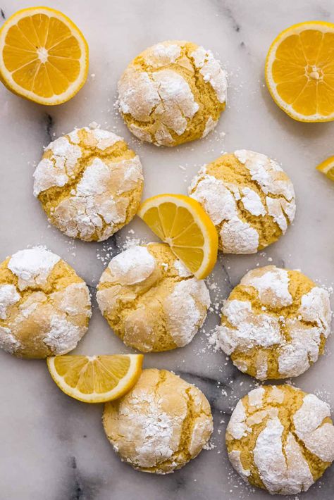 Swig Sugar Cookies, Delicious Lemon Desserts, Lemon Icebox Cake, Lemon Crinkle Cookies, Crinkle Cookies Recipe, Lemon Bread, Salad Sauce, Lemon Cupcakes, Crinkle Cookies