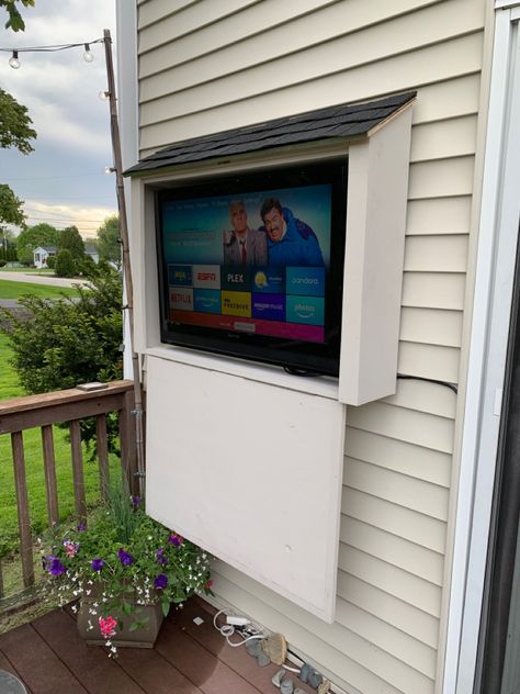 Diy Outdoor Tv Cabinet Weatherproof, Small Patio With Tv, Outdoor Entertainment Center, Backyard Tv, Outdoor Tv Ideas, Outdoor Tv Box, Outdoor Tv Enclosure, Outdoor Tv Cabinet, Outdoor Projector Screen