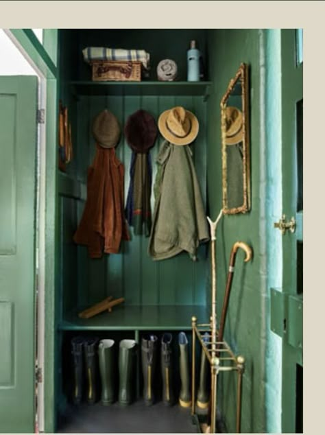 Boot Rooms, Oval Room Blue, Dark Hallway, Small Entrance, Natural Flooring, Mud Rooms, Brick Flooring, Wicker Baskets Storage, Boot Room