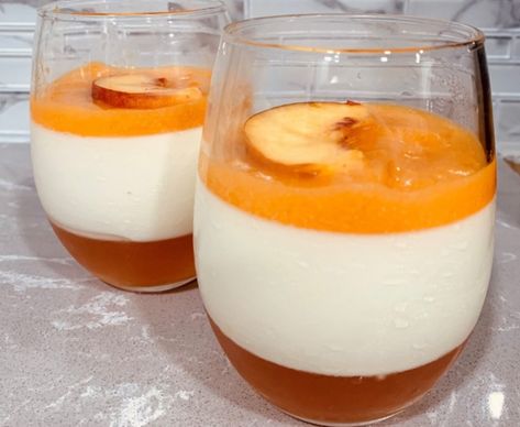 Peach Panna Cotta Recipe, Peach Panna Cotta, Panda Cotta, Easy Panna Cotta Recipe, Cups Recipes, Peach Jelly, How To Peel Peaches, Dessert Cups Recipes, Pinterest Food