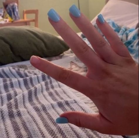 THERE’S nothing worse than breaking a nail after a fresh manicure. Actually there is – when the break happens on holiday. But one beauty fan has come up with a genius hack to fix a broken nail while abroad, and all you need is a plaster. Tammi Lynn took to TikTok to share her clever […] Fix Broken Nail, Bright Blue Nails, Broken Nails, Bright Nails, Band Aid, Get Nails, Holiday Nails, Beauty Trends, Fix It