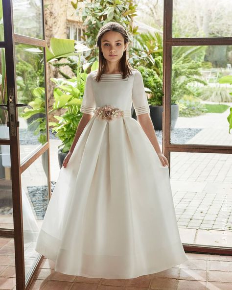 Sparkly Gowns, Comunion Dress, Sparkly Gown, Holy Communion Dresses, Plain Skirt, Floral Embellishment, Pink Flower Girl Dresses, First Communion Dress, Dress With Pleats