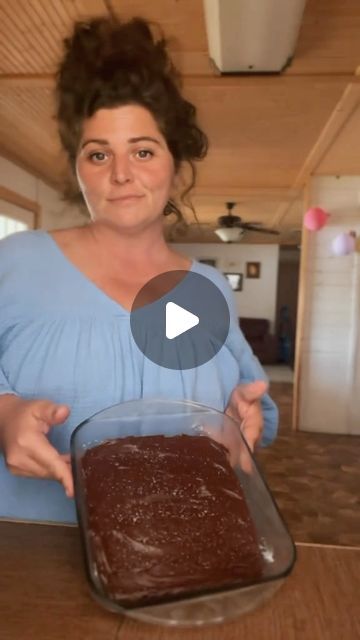 Lilyloutay Recipes, Chocolate Fudge Recipes, Hannah James, Dig Gifts, Homemade Fudge Recipe, Brown Sugar Fudge, Candy Homemade, Brownie Mix Recipes, Hannah Taylor