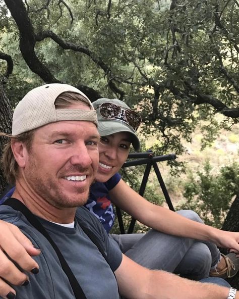 Did Chip and Joanna Gaines Sell the Castle? Gaines Castle, Joanna Gaines Castle, Joanna Gaines Christmas, Chip Joanna Gaines, Chip Gaines, Hgtv Star, Staining Furniture, Magnolia Table, Waco Texas