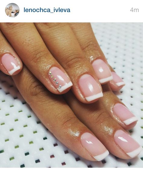 Simple French with rhinestones French Manicure With Gems, French With Rhinestones, Nail Designs Ombre, Ombre Nail Polish, Nail Art Tattoo, Aztec Nails, Nail Water Decals, Natural Ombre, Stripped Nails