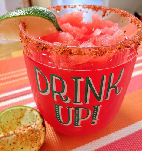 Strawberry Lime Mock-A-Rita (FTDI) True Lime Drink Recipes, Strawberry Lime Cocktail, Strawberry Lime Margarita, Strawberry Margarita On The Rocks, Drink The Rainbow Mexico, Vanilla Meringue Cookies, Strawberry Lime, Road Trip Food, Meringue Cookies