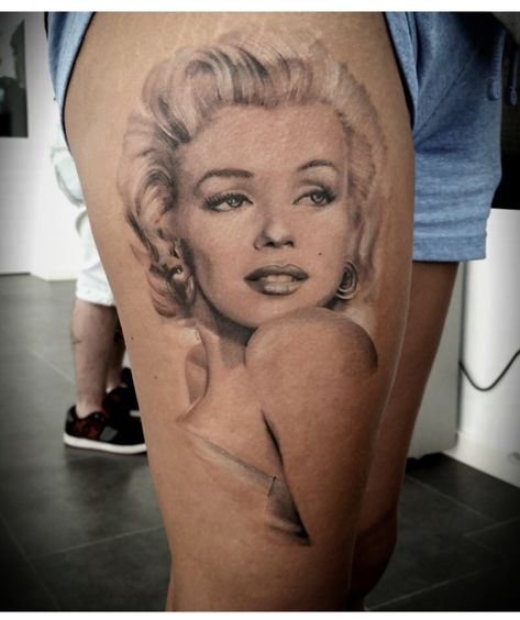 Monroe Tattoo, Marilyn Monroe Tattoo, Marilyn Monroe Painting, Face Tattoos, Beautiful Tattoos, Marilyn Monroe, Portrait Tattoo, Tatting, Tattoos