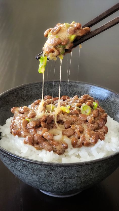 NATTO ( JAPANESE FERMENTED SOYBEANS ) Natto Rice Bowl, Authentic Japanese Food, Japanese Yam, Vegan Japanese Food, Probiotic Food, Hearty Food, Vegan Japanese, Japanese Diet, Recipes Asian