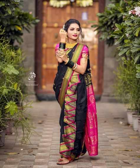 Black Navwari saree Navwari Look, Maharastrian Women In Saree, Nauvari Saree Peshwai, Navwari Saree, Navari Saree Look, Sari Poses, Sari Pose, Kashta Saree, Velvet Saree