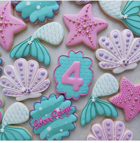 Baby First Birthday Themes, Mermaid Cookies, Beach Cookies, Cake Pop Decorating, Mermaid Theme Birthday Party, Mermaid Birthday Cakes, Anna Birthday, Sugar Cookie Royal Icing, Iced Sugar Cookies