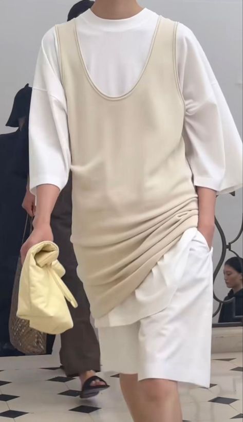 The Row Ss24, 2025 Ready To Wear, Cos Aesthetic, Fashion D, Tennis Fashion, Androgynous Fashion, Clothing Details, 로고 디자인, Minimal Fashion