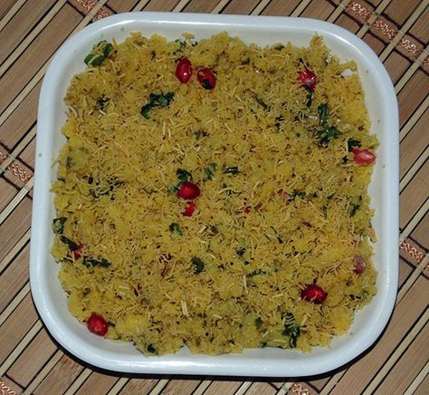 Surti Sev Khamani Sev Khamni, Indian Recipes Vegetarian, Khaman Dhokla, Gujarati Cuisine, Gujarati Snacks, Recipes Indian, Gujarati Recipes, Indian Food Recipes Vegetarian, Recipes Vegetarian